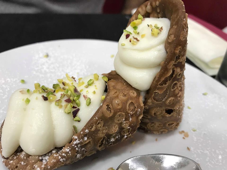 cannolo ricotta