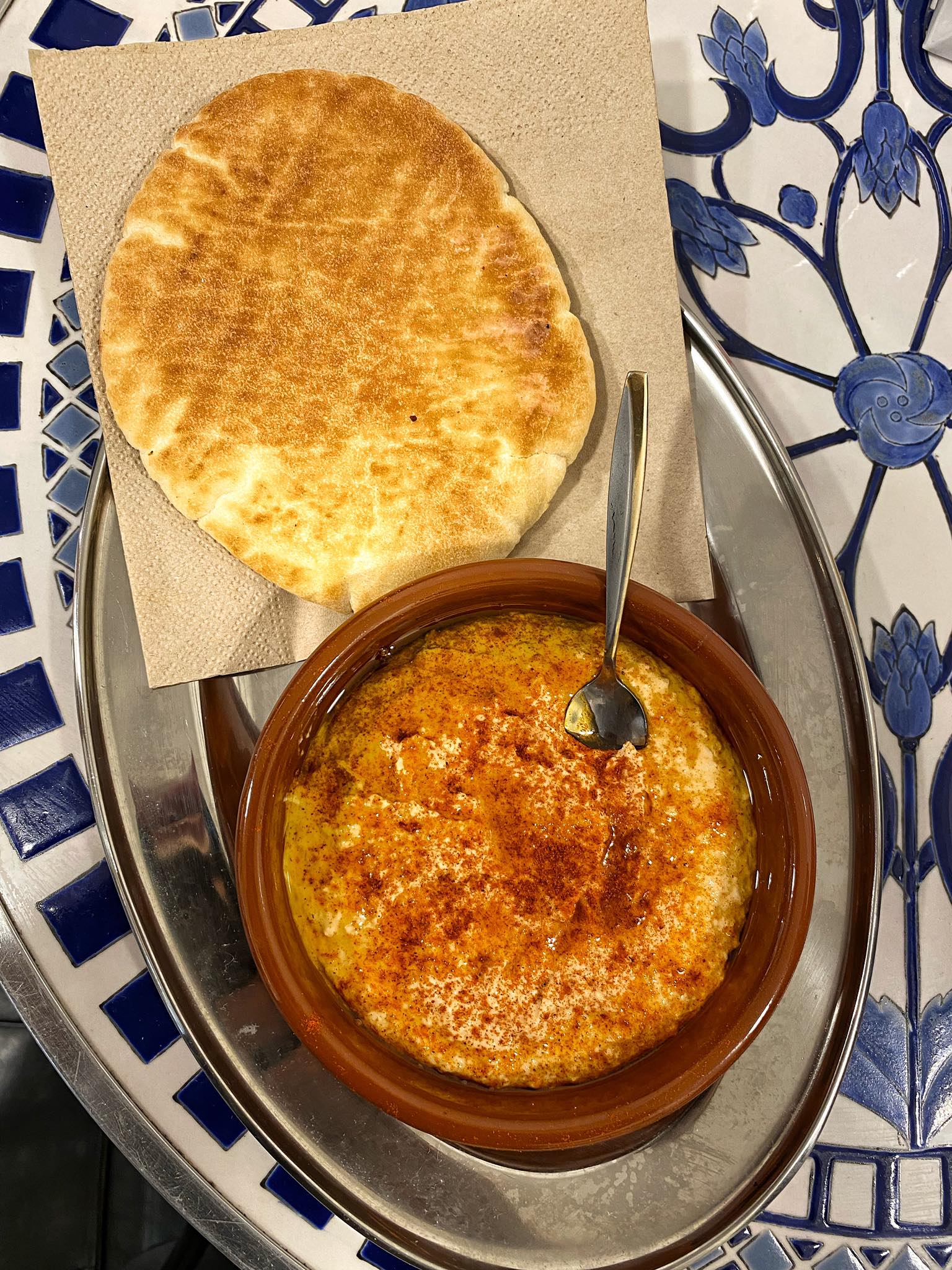 HUMMUS