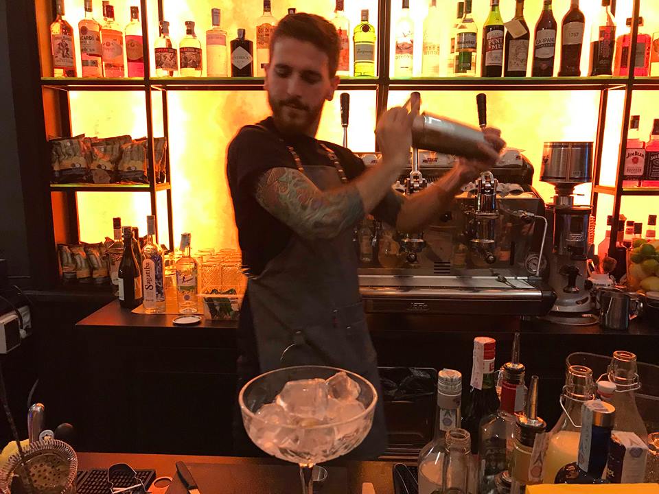 cocktail bartender