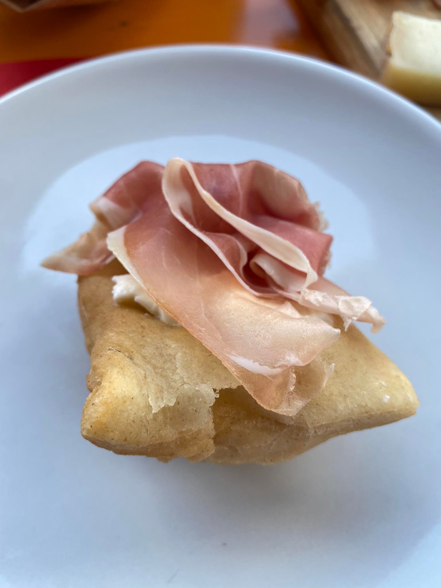 crescentina