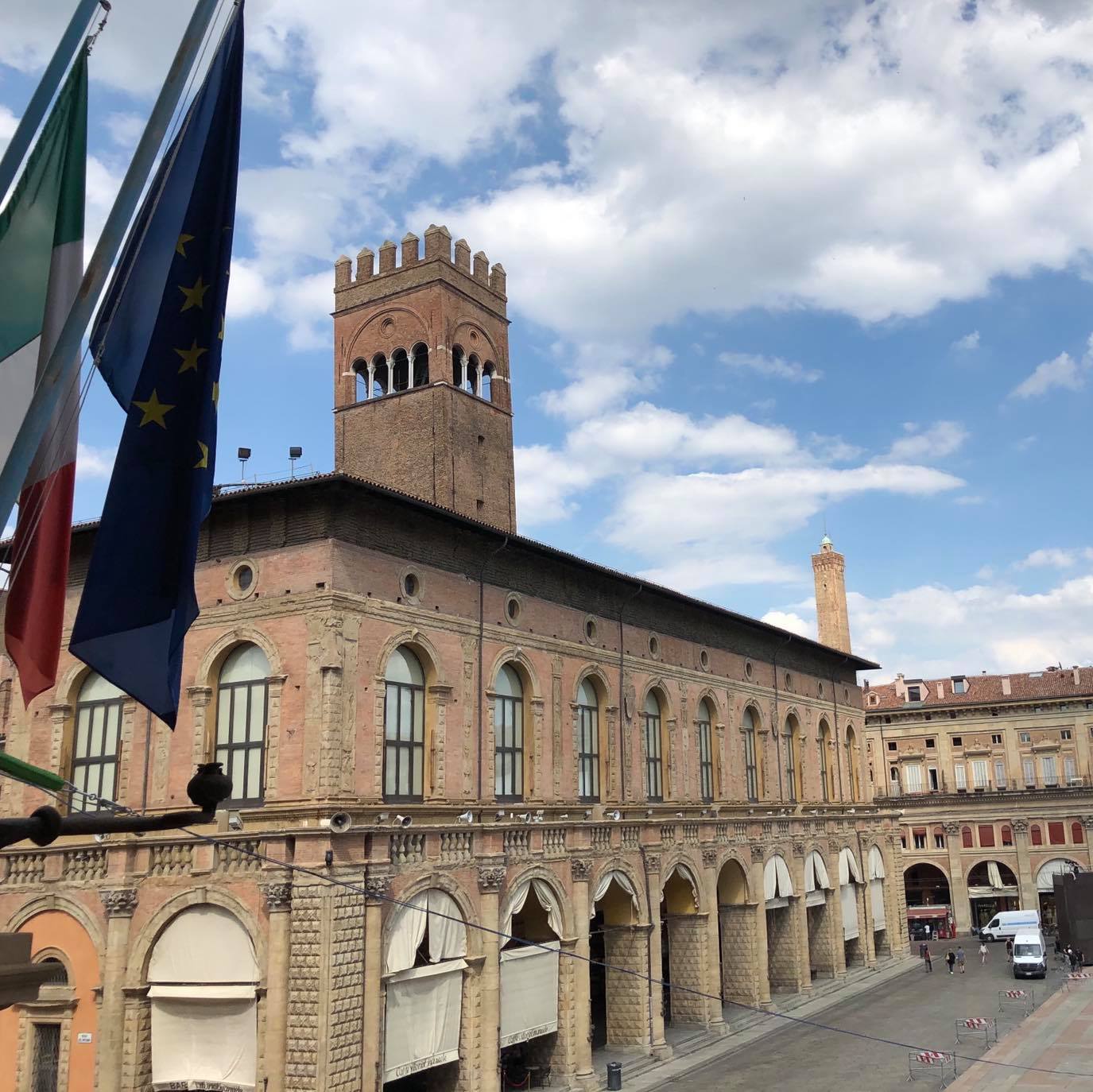 piazza maggiore 2